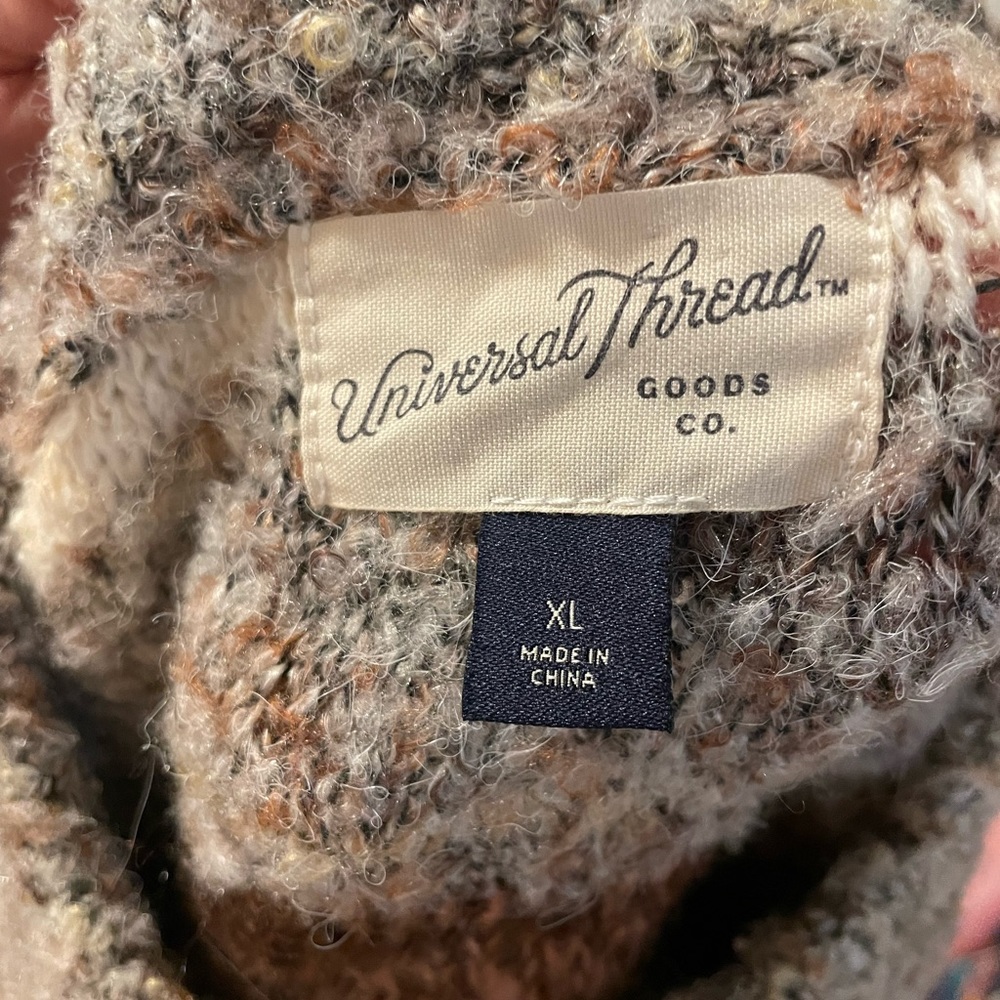 Universal Thread Over Sized Sweater - Picture 2 of 3